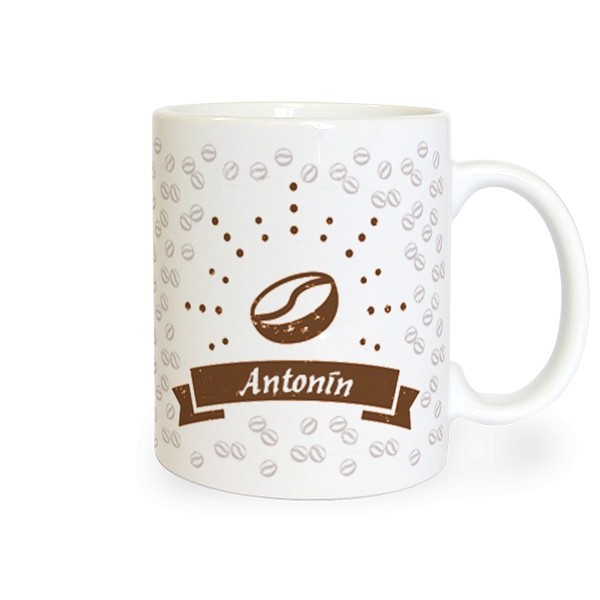 hrnek na kávu se jménem